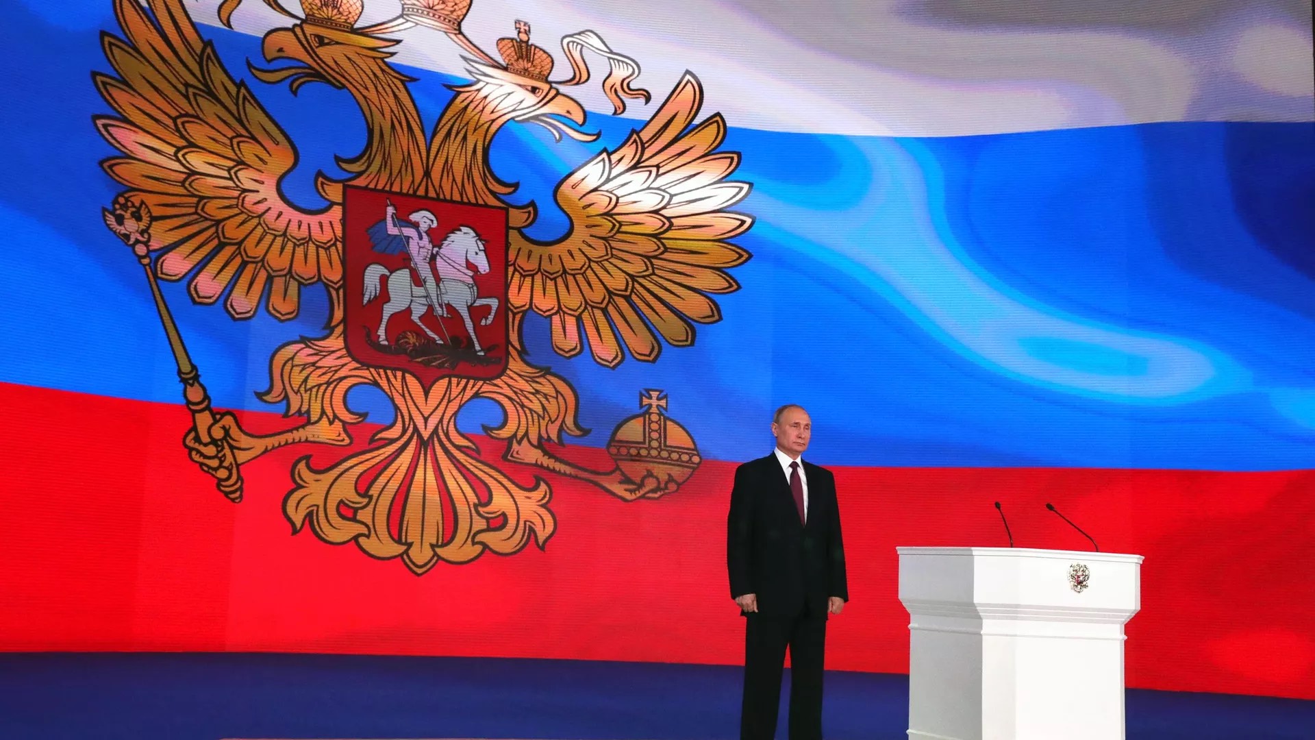 VTsİOM: Yemin arifesi Putin'in popülaritesinde rekor