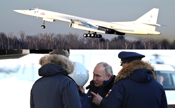 Putin süpersonik stratejik bombardıman uçağıyla uçtu