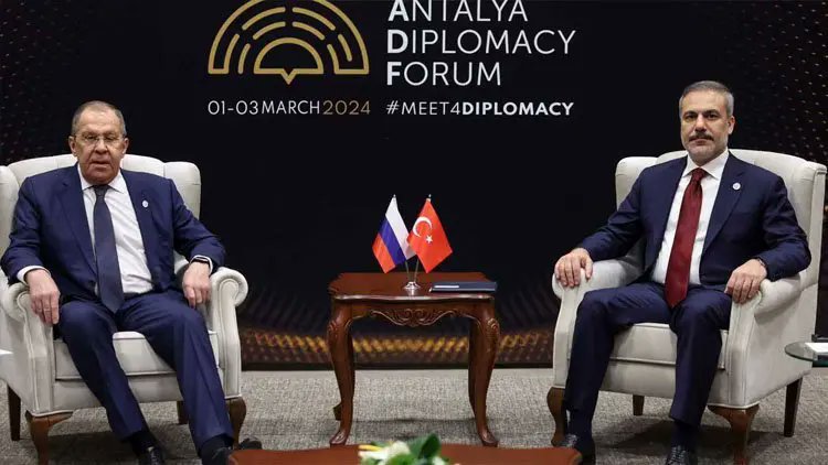 Lavrov Antalya'da: Fidan'la görüştü, forumda konuştu