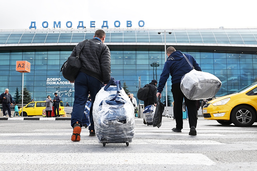 Rusya'da bileti olmayan havalimanına giremeyecek